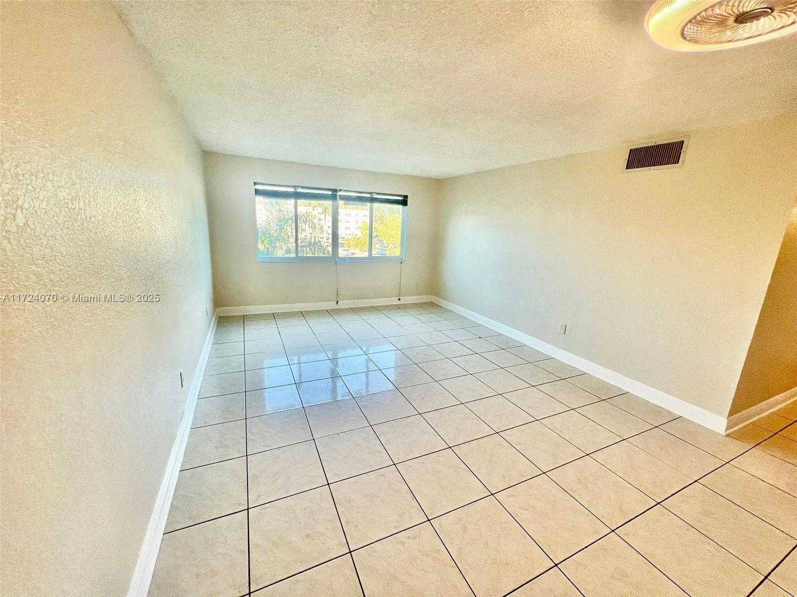 Small Image of 14830 NARANJA LAKES BLVD #A3R, Homestead Number 22