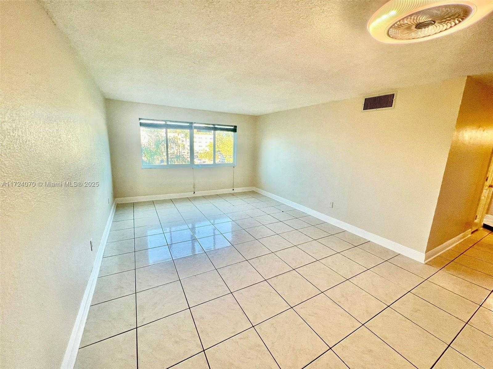 Small Image of 14830 NARANJA LAKES BLVD #A3R, Homestead Number 23