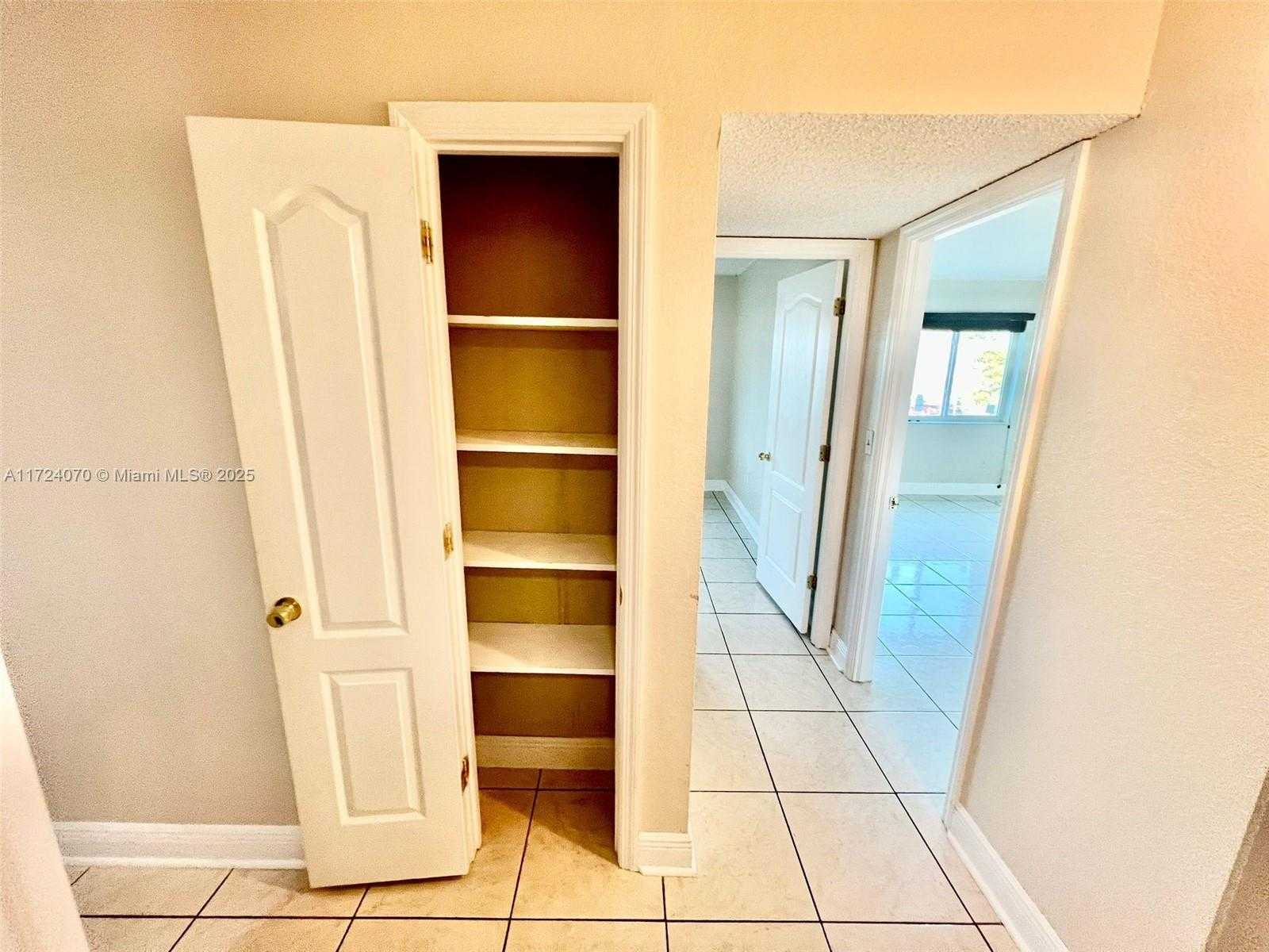 Small Image of 14830 NARANJA LAKES BLVD #A3R, Homestead Number 24