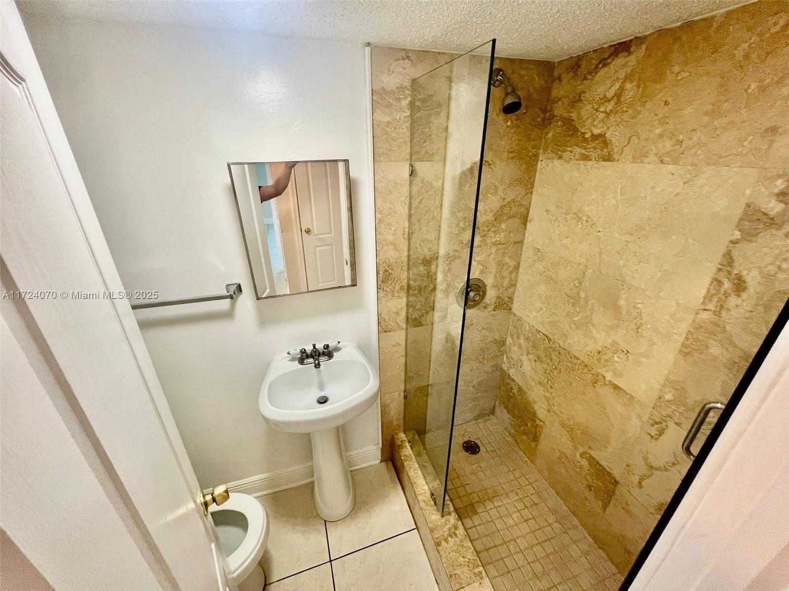 Small Image of 14830 NARANJA LAKES BLVD #A3R, Homestead Number 29