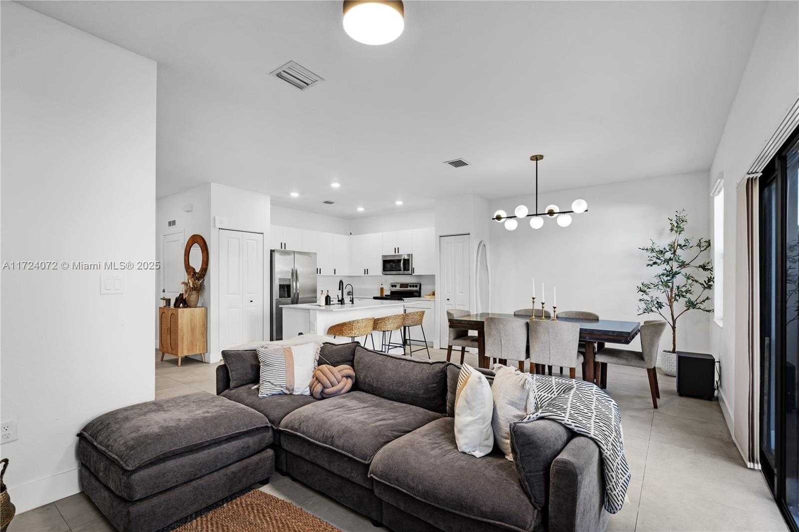 Small Image of 20394 NORTH WEST 4TH CT #20394, Miami Gardens Number 26