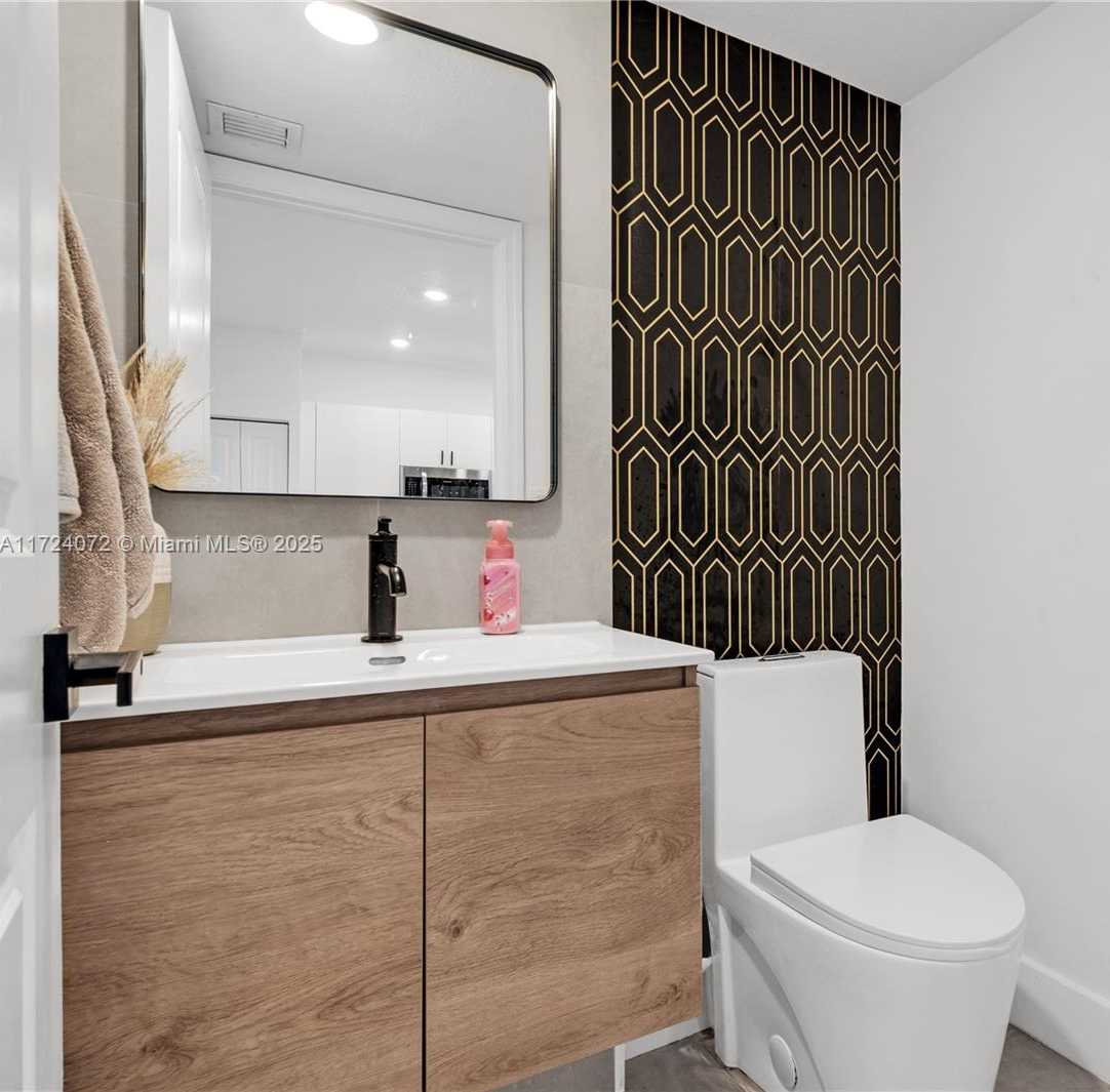 Small Image of 20394 NORTH WEST 4TH CT #20394, Miami Gardens Number 28