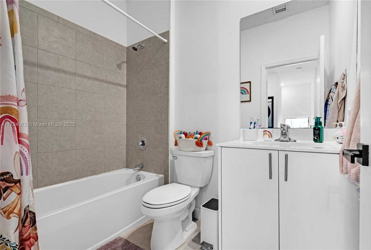 Small Image of 20394 NORTH WEST 4TH CT #20394, Miami Gardens Number 31