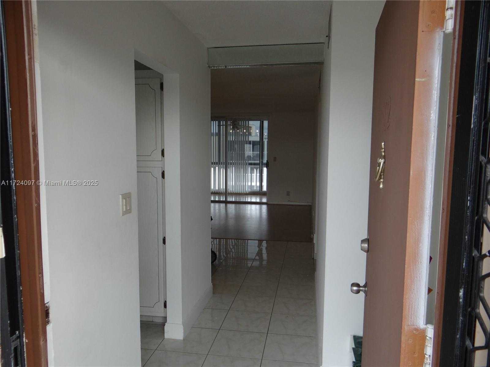 Small Image of 301 #702, Hallandale Beach Number 20