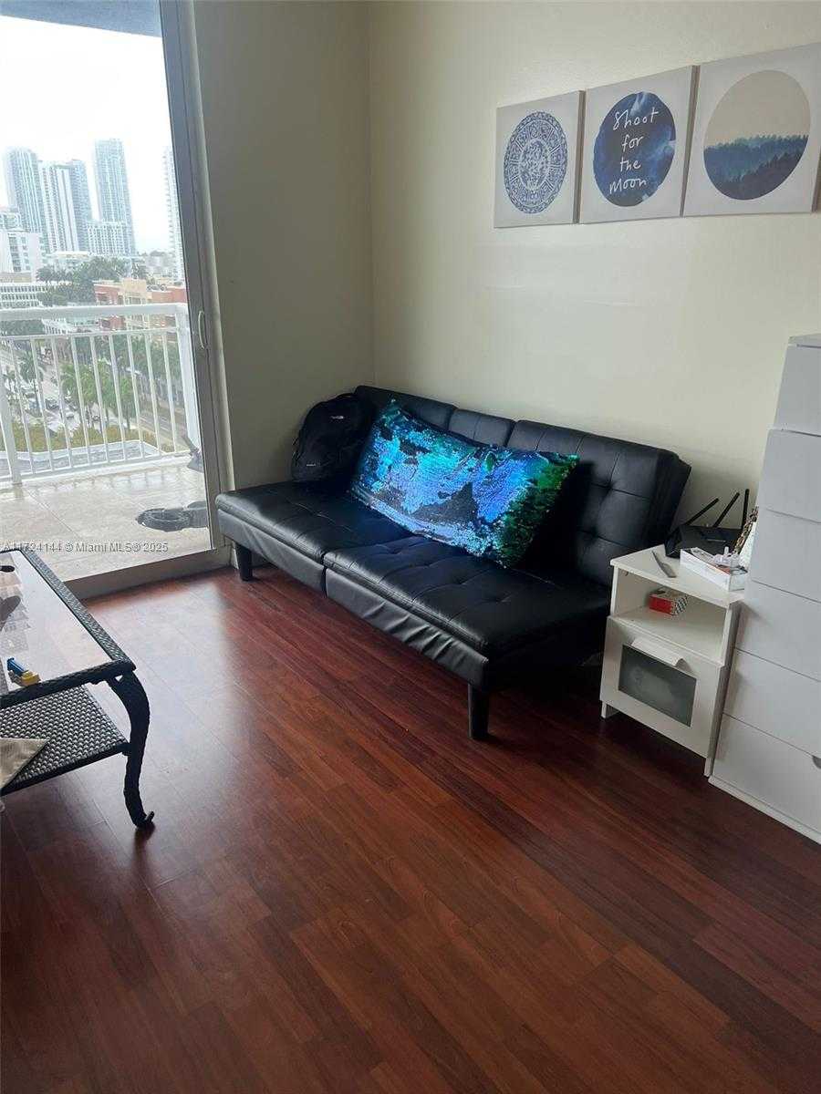Small Image of 275 NORTH EAST 18TH ST #1110, Miami Number 13