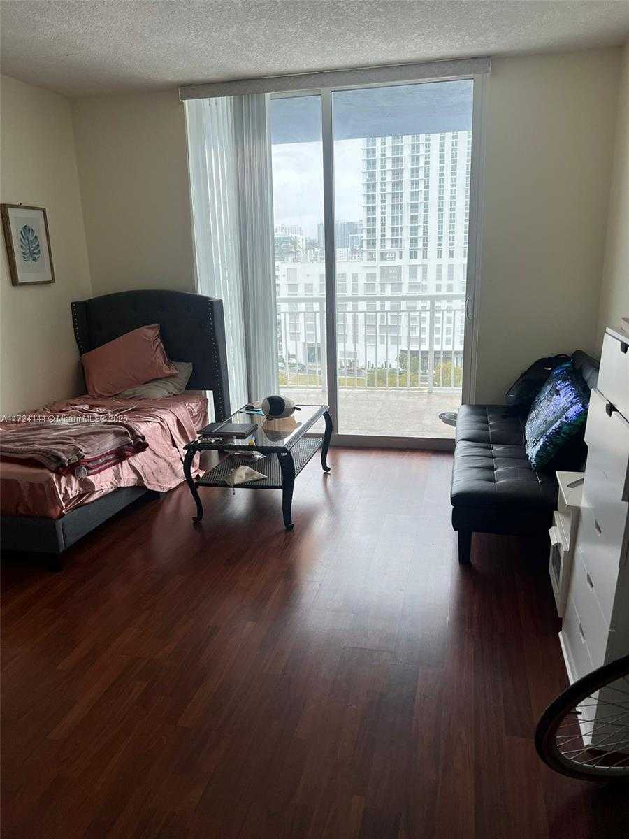 Small Image of 275 NORTH EAST 18TH ST #1110, Miami Number 15