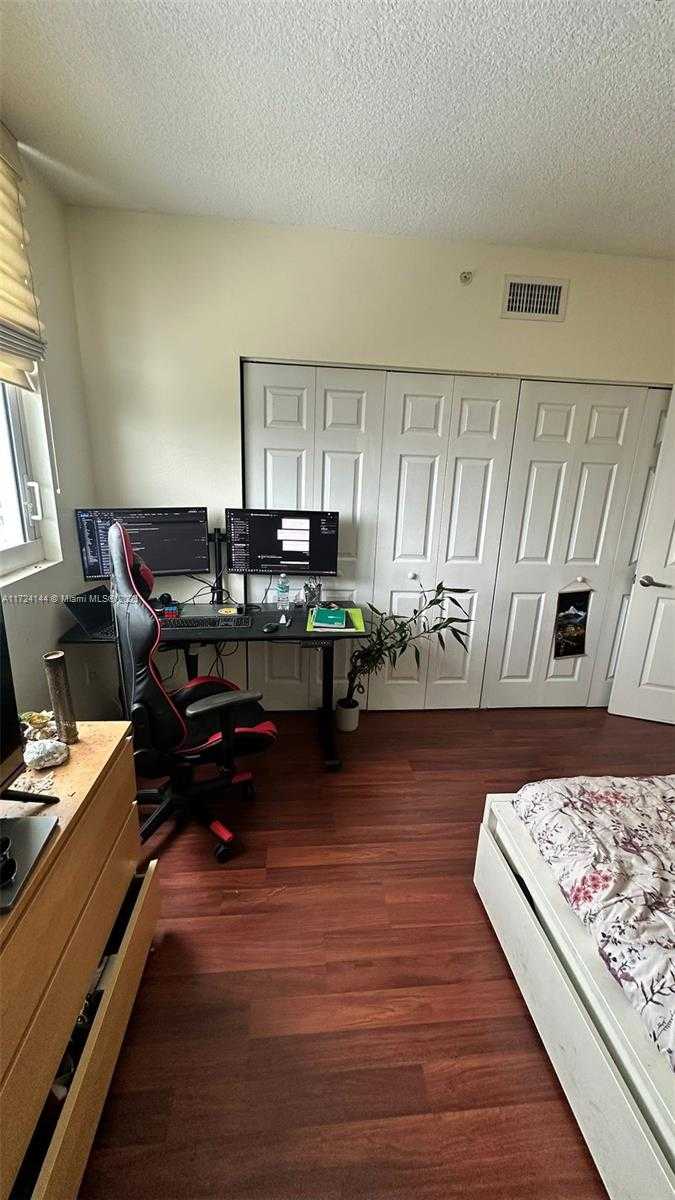 Small Image of 275 NORTH EAST 18TH ST #1110, Miami Number 30