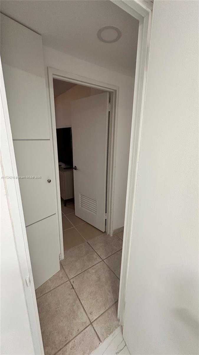 Small Image of 10185 COLLINS AVE #1123, Bal Harbour Number 35
