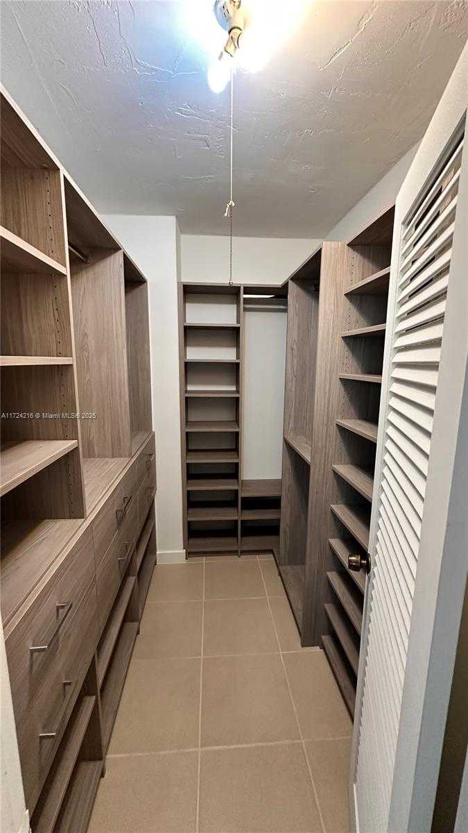 Small Image of 10185 COLLINS AVE #1123, Bal Harbour Number 36