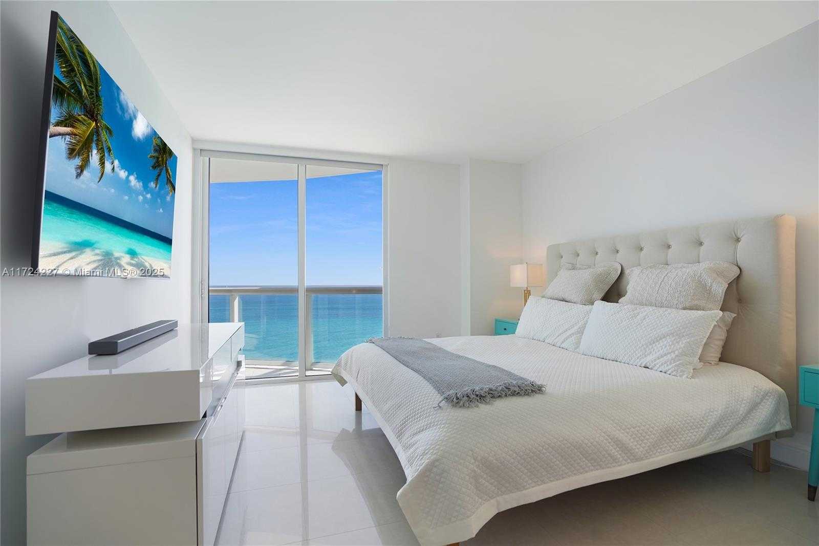 Small Image of 6365 COLLINS AVE #2702, Miami Beach Number 7