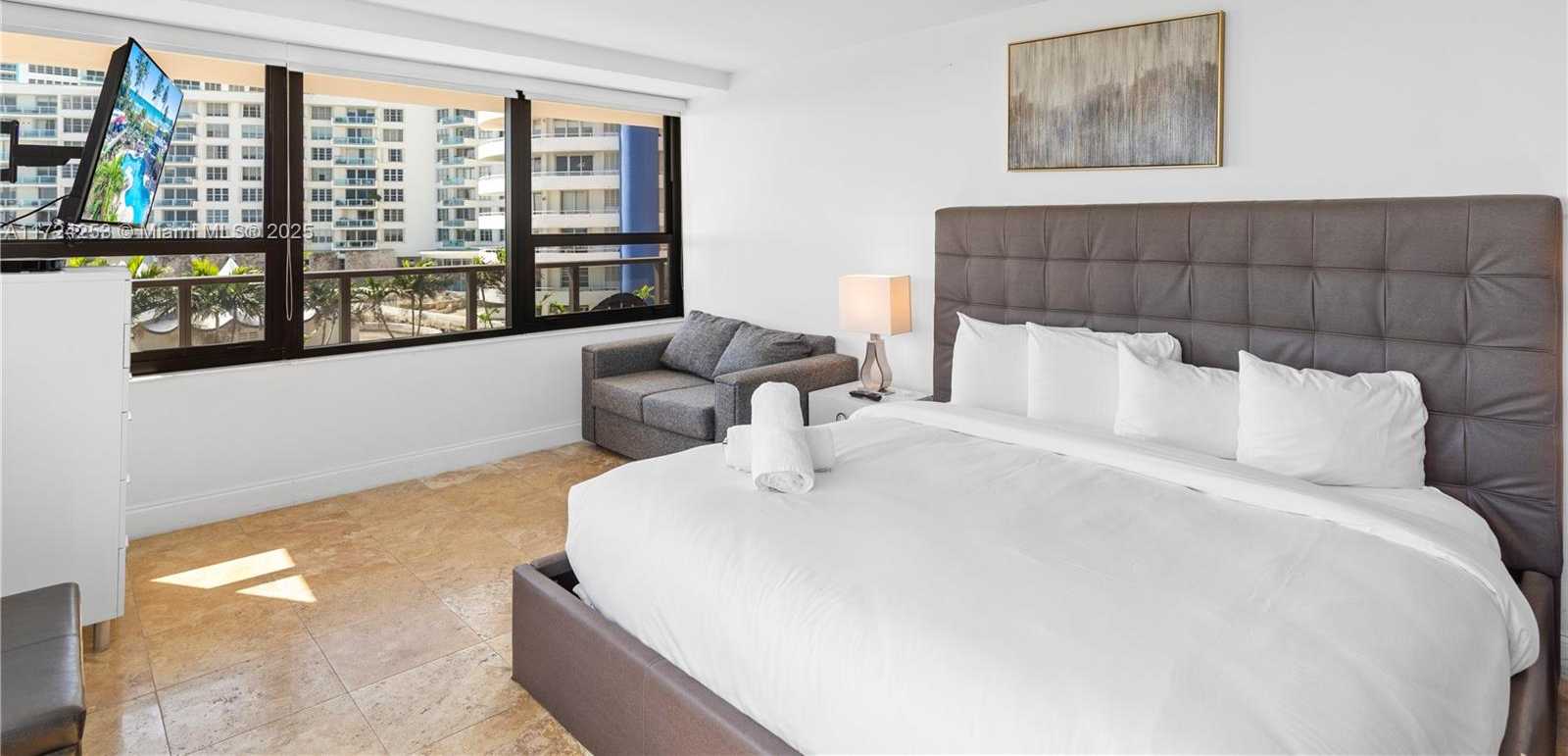 Small Image of 5225 COLLINS AVE #501, Miami Beach Number 26