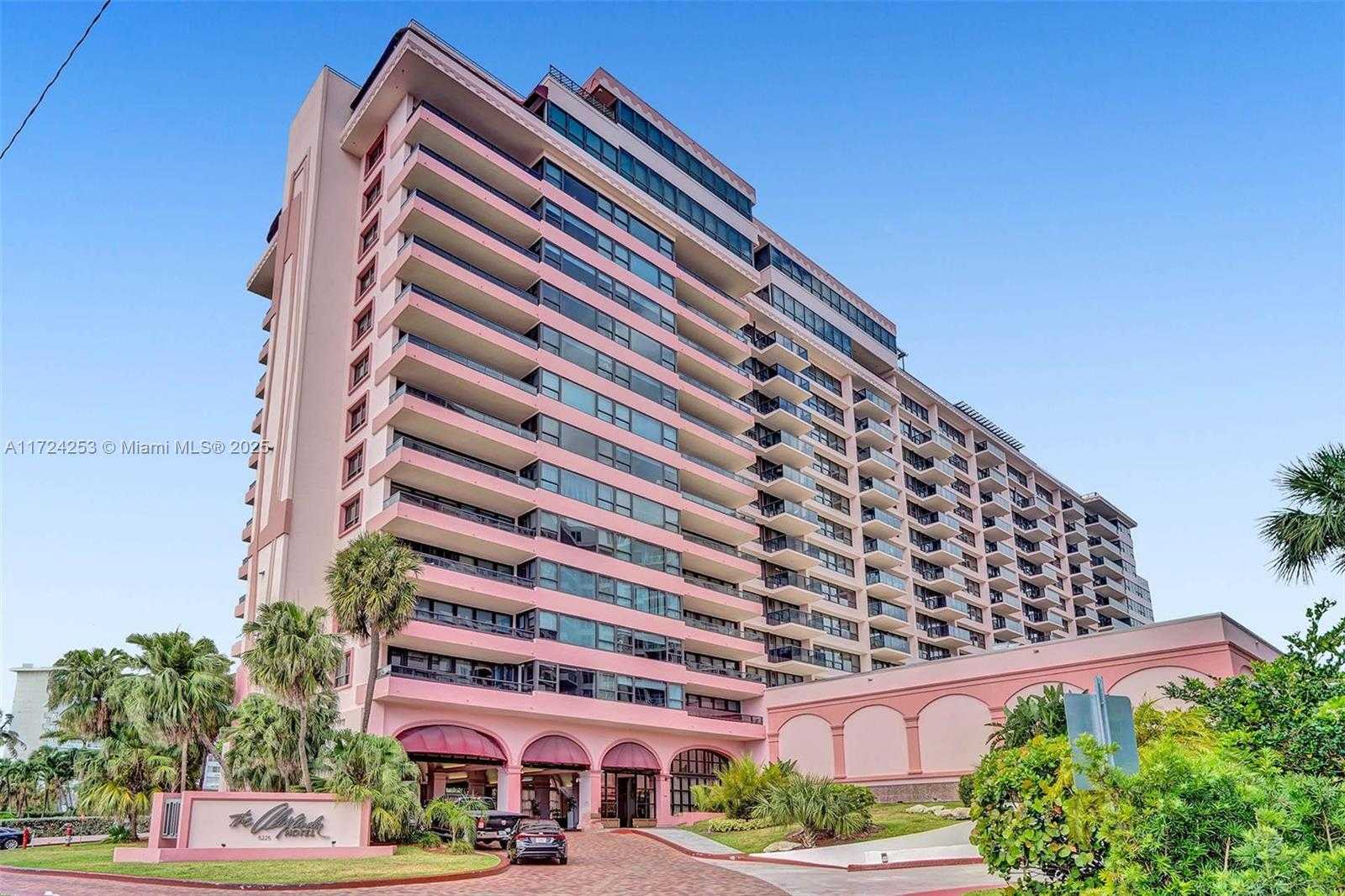 Small Image of 5225 COLLINS AVE #501, Miami Beach Number 42