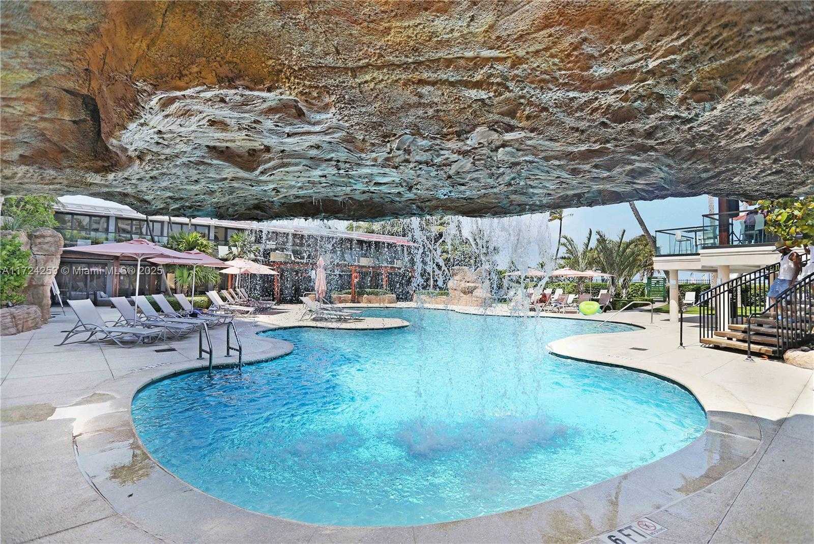Small Image of 5225 COLLINS AVE #501, Miami Beach Number 49