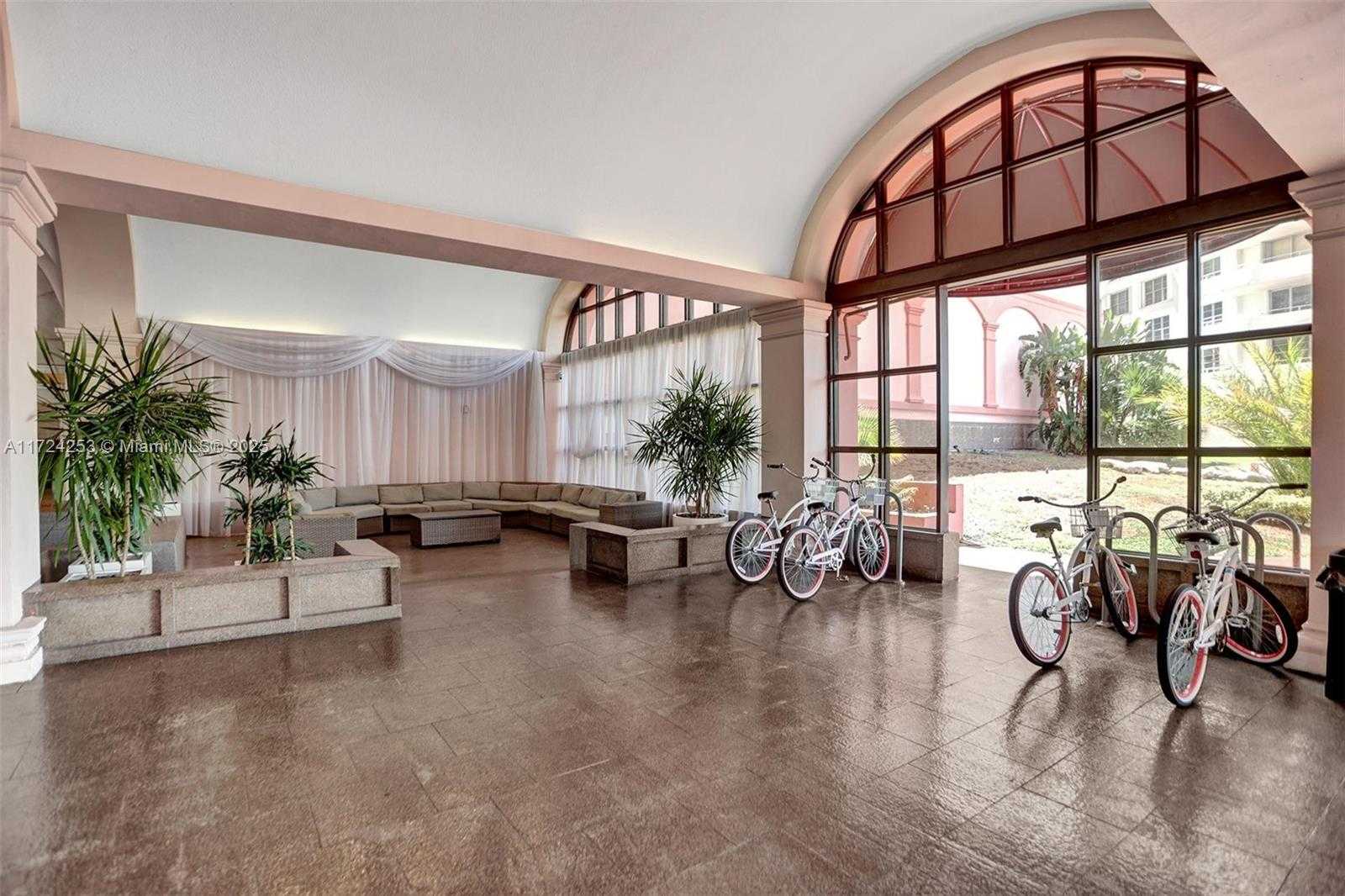 Small Image of 5225 COLLINS AVE #501, Miami Beach Number 56