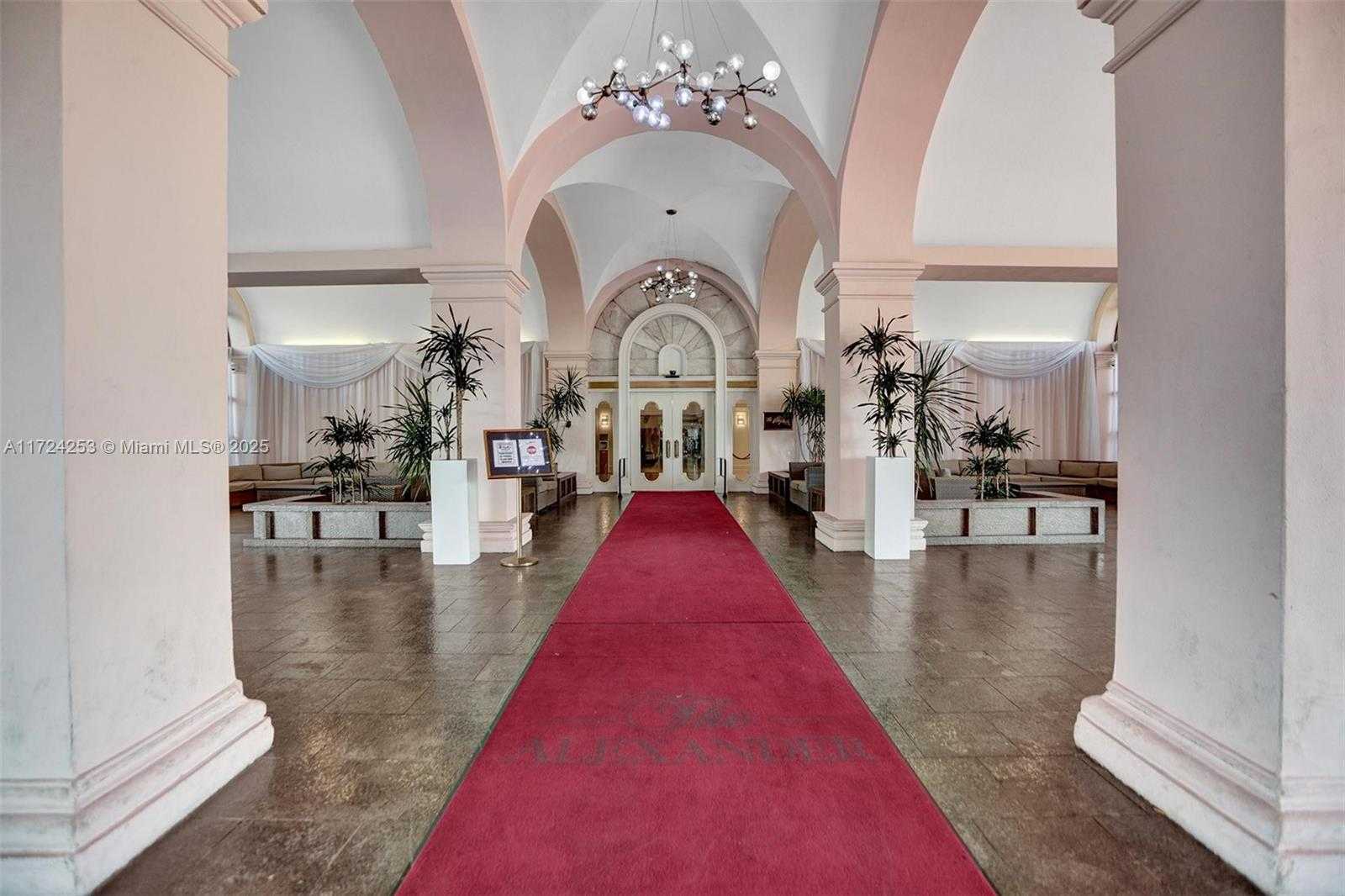 Small Image of 5225 COLLINS AVE #501, Miami Beach Number 57