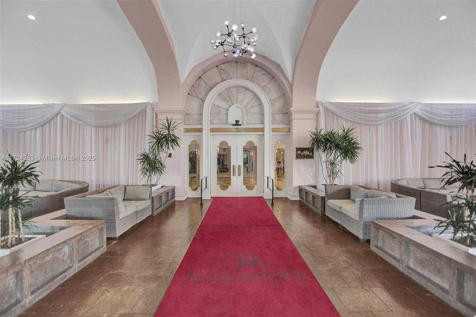 Small Image of 5225 COLLINS AVE #501, Miami Beach Number 58