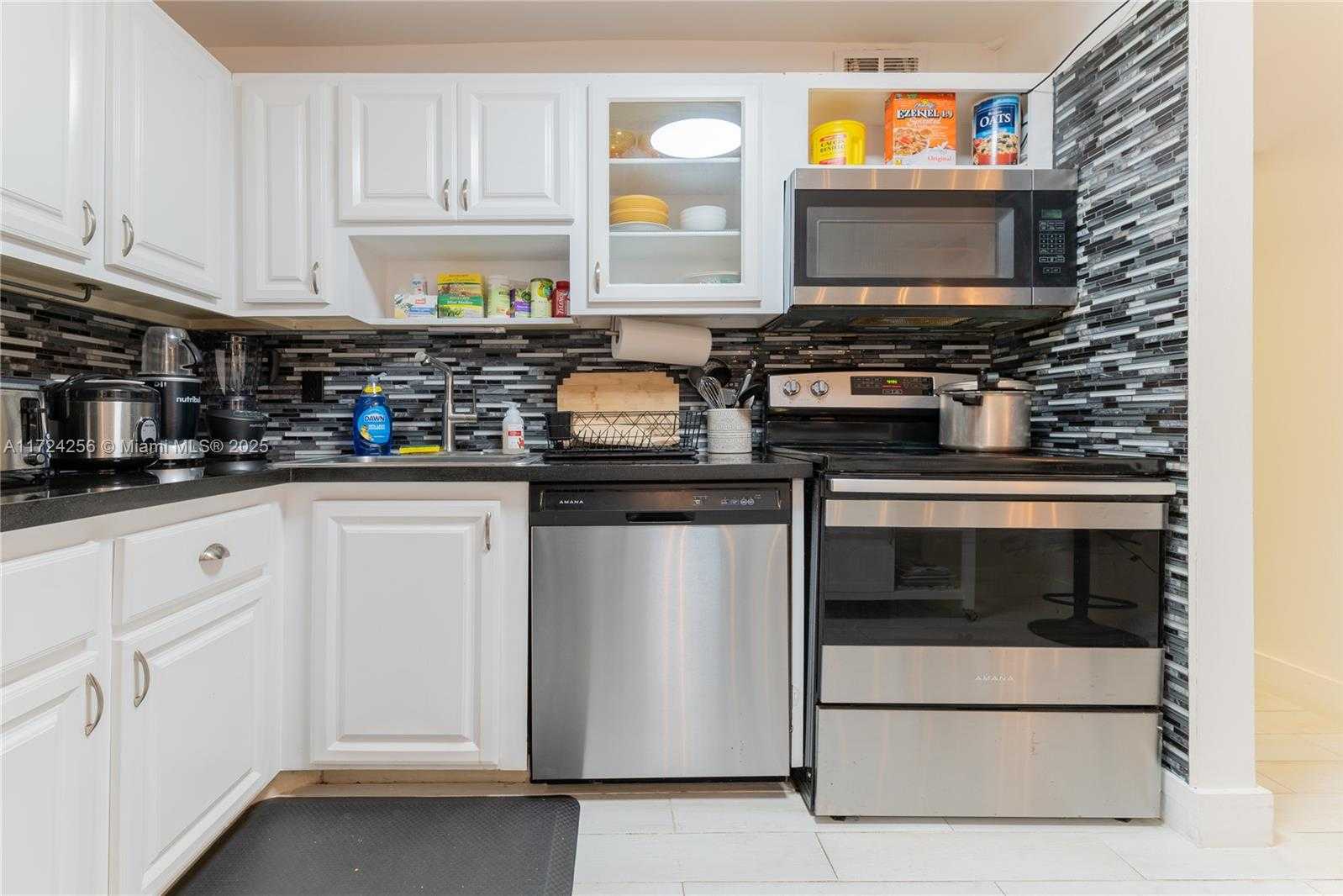 Small Image of 2821 NORTH EAST 163RD #3i, North Miami Beach Number 18