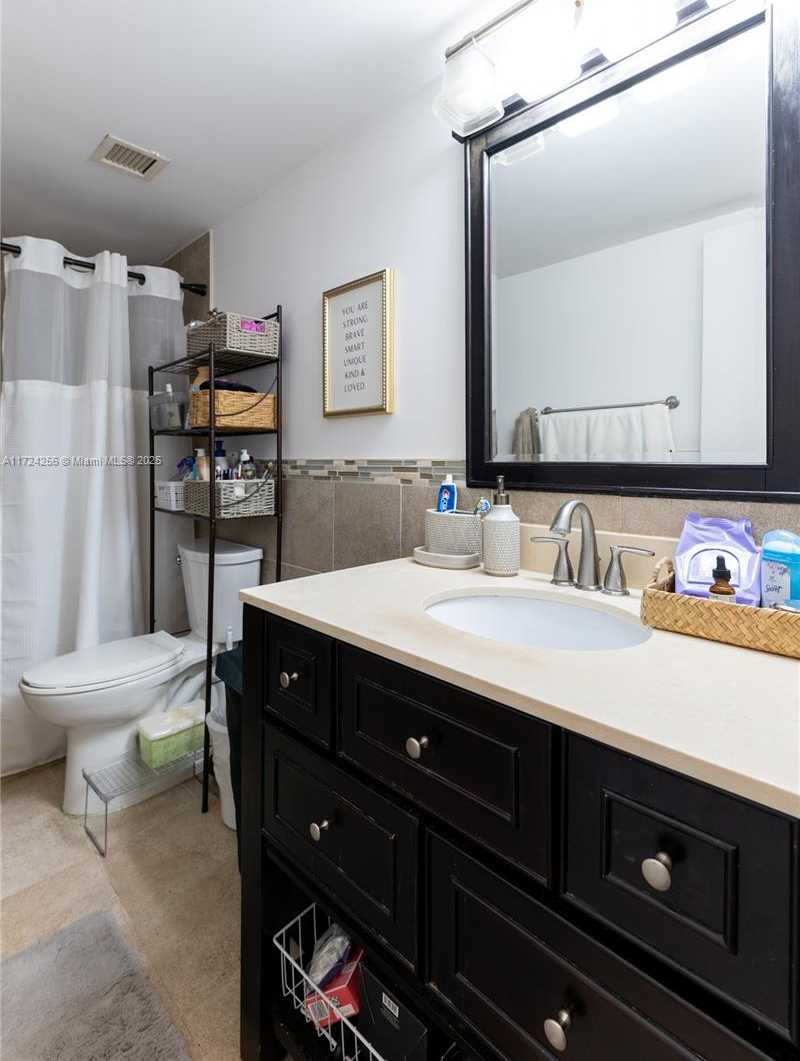 Small Image of 2821 NORTH EAST 163RD #3i, North Miami Beach Number 30