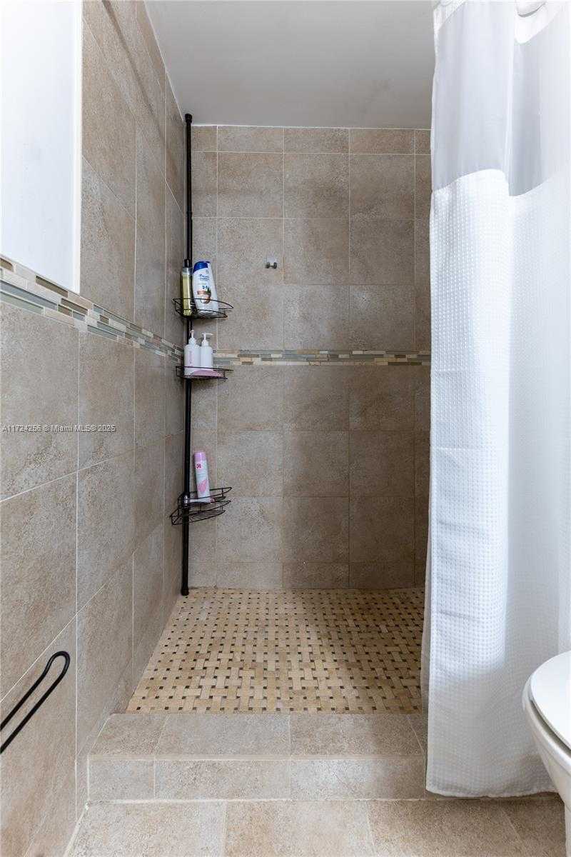 Small Image of 2821 NORTH EAST 163RD #3i, North Miami Beach Number 31