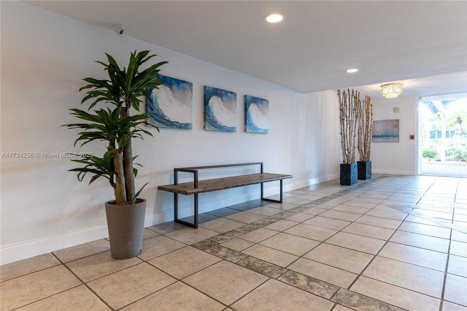 Small Image of 2821 NORTH EAST 163RD #3i, North Miami Beach Number 5