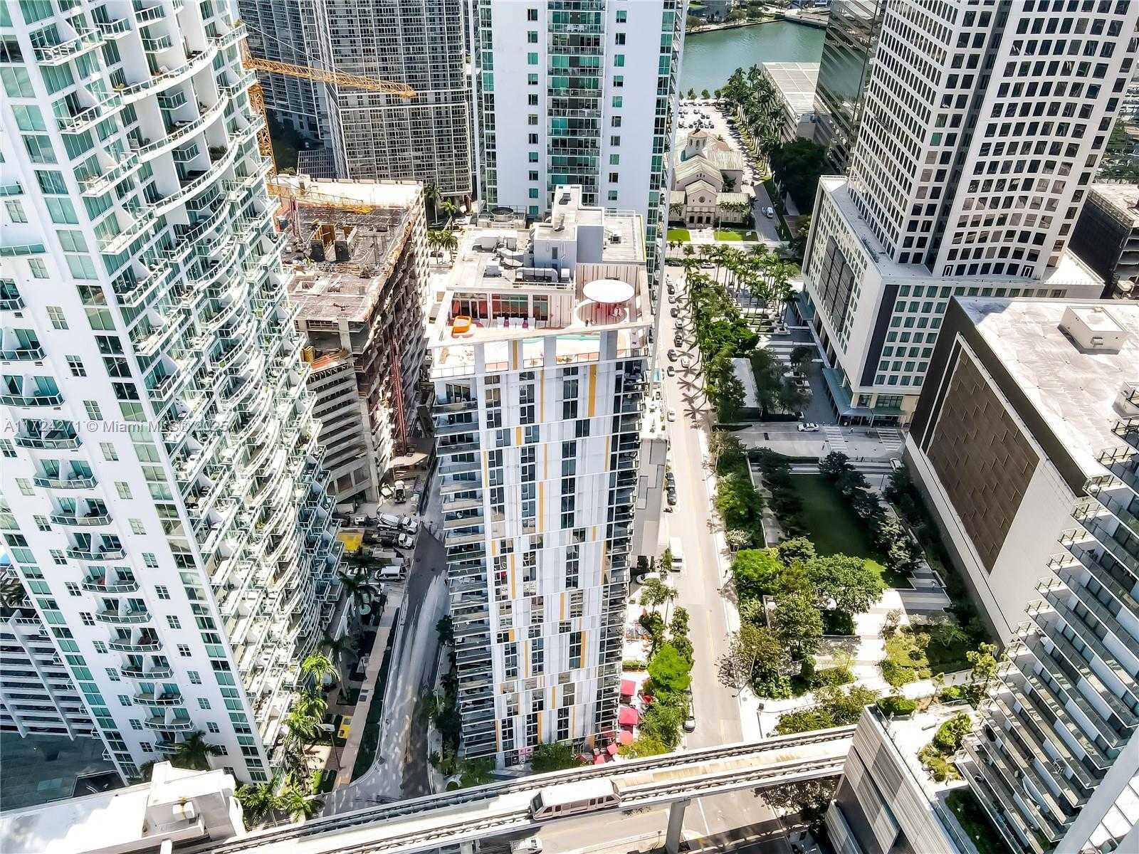 Small Image of 31 SOUTH EAST 6TH ST #1806, Miami Number 22