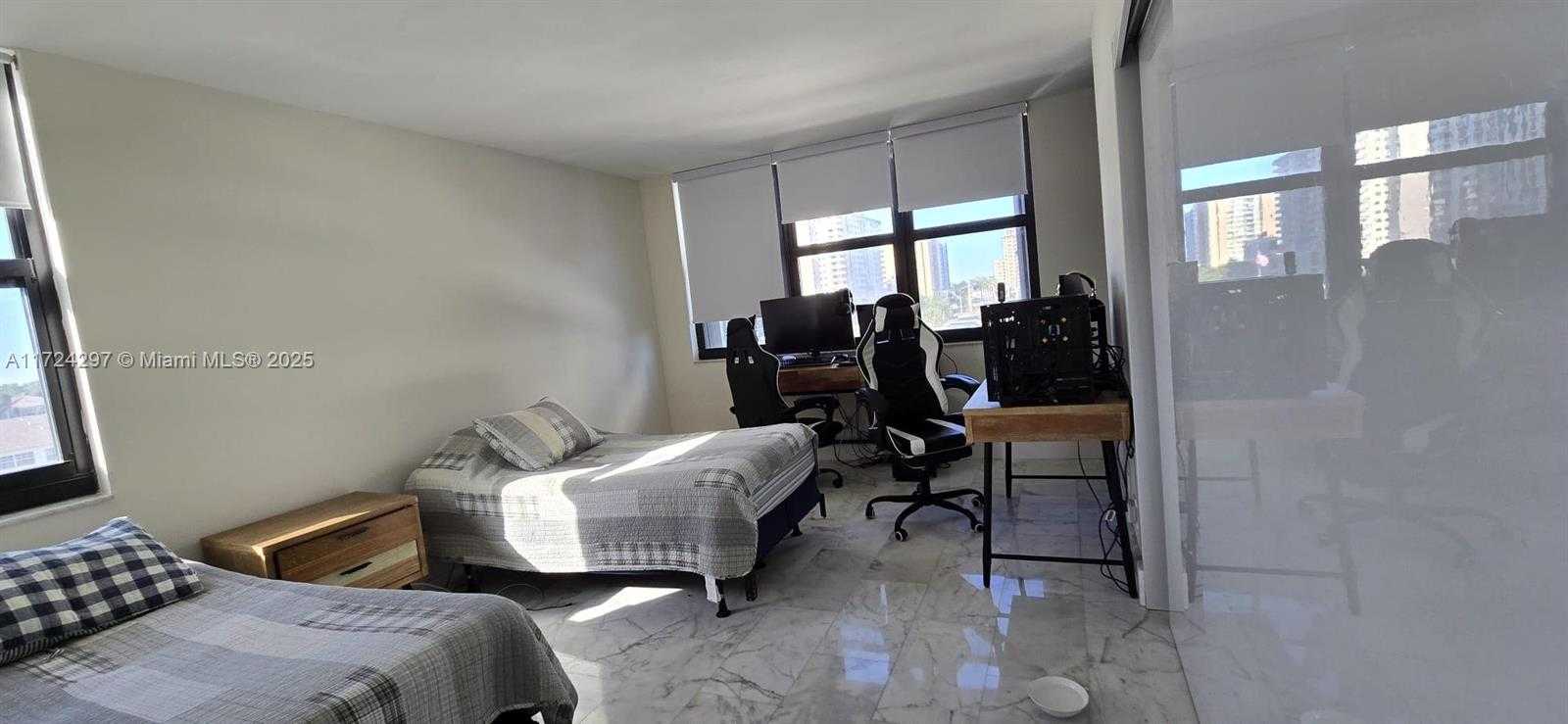 Small Image of 2401 SOUTH OCEAN DR #405, Hollywood Number 5