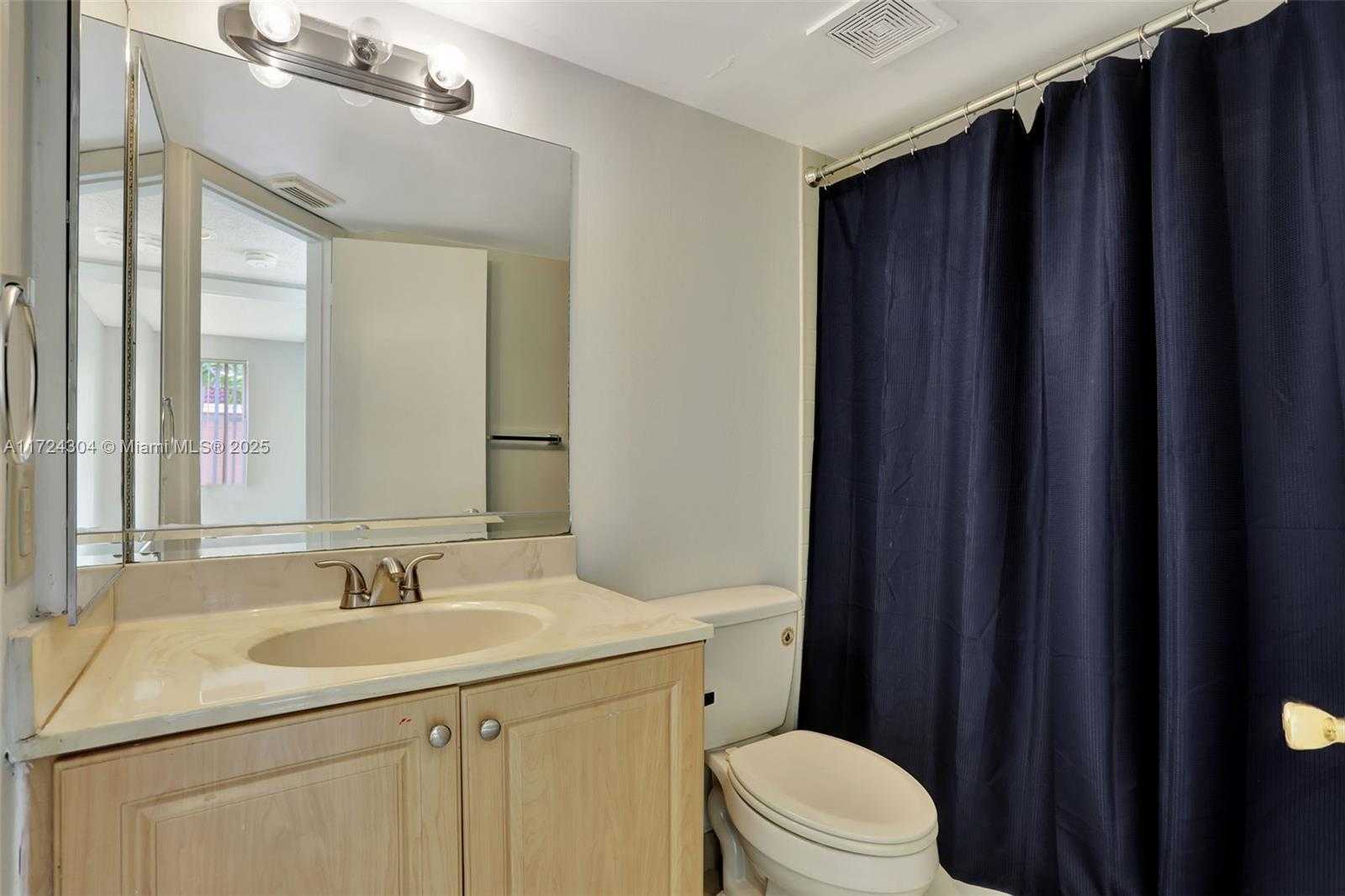 Small Image of 8891 Wiles Rd, Coral Springs, FL 33067, USA Number 17