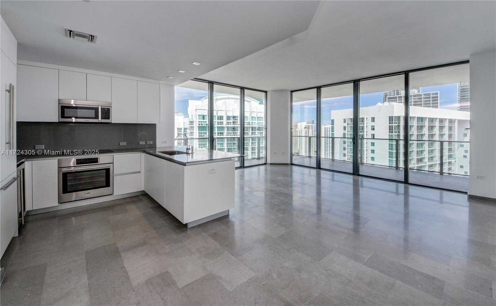 Small Image of 68 SOUTH EAST 6TH ST #3511, Miami Number 4