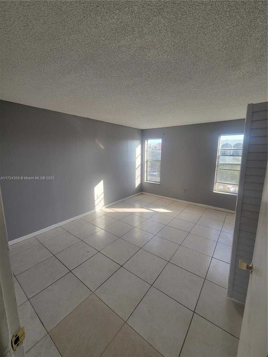 Small Image of Lauderhill Number 4