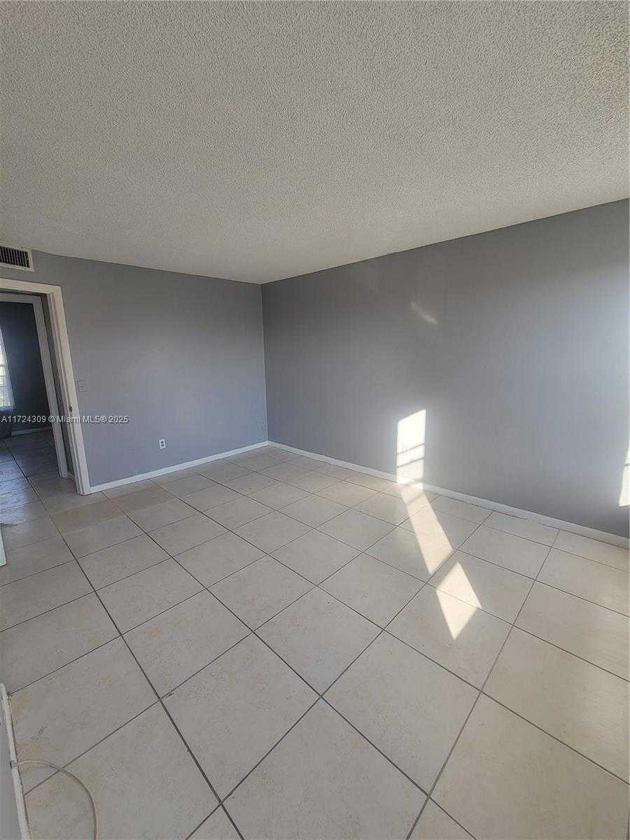 Small Image of Lauderhill Number 6