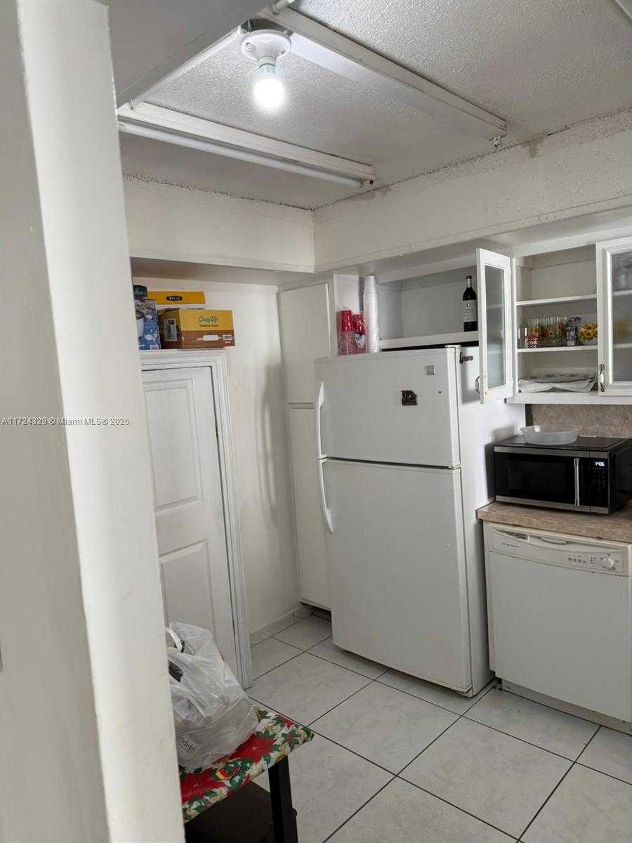 Small Image of 1301 NORTH EAST MIAMI GARDENS DR #321W, Miami Number 8