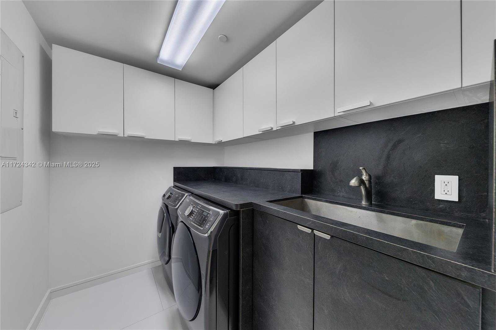 Small Image of 3535 SOUTH OCEAN DR #1602, Hollywood Number 24