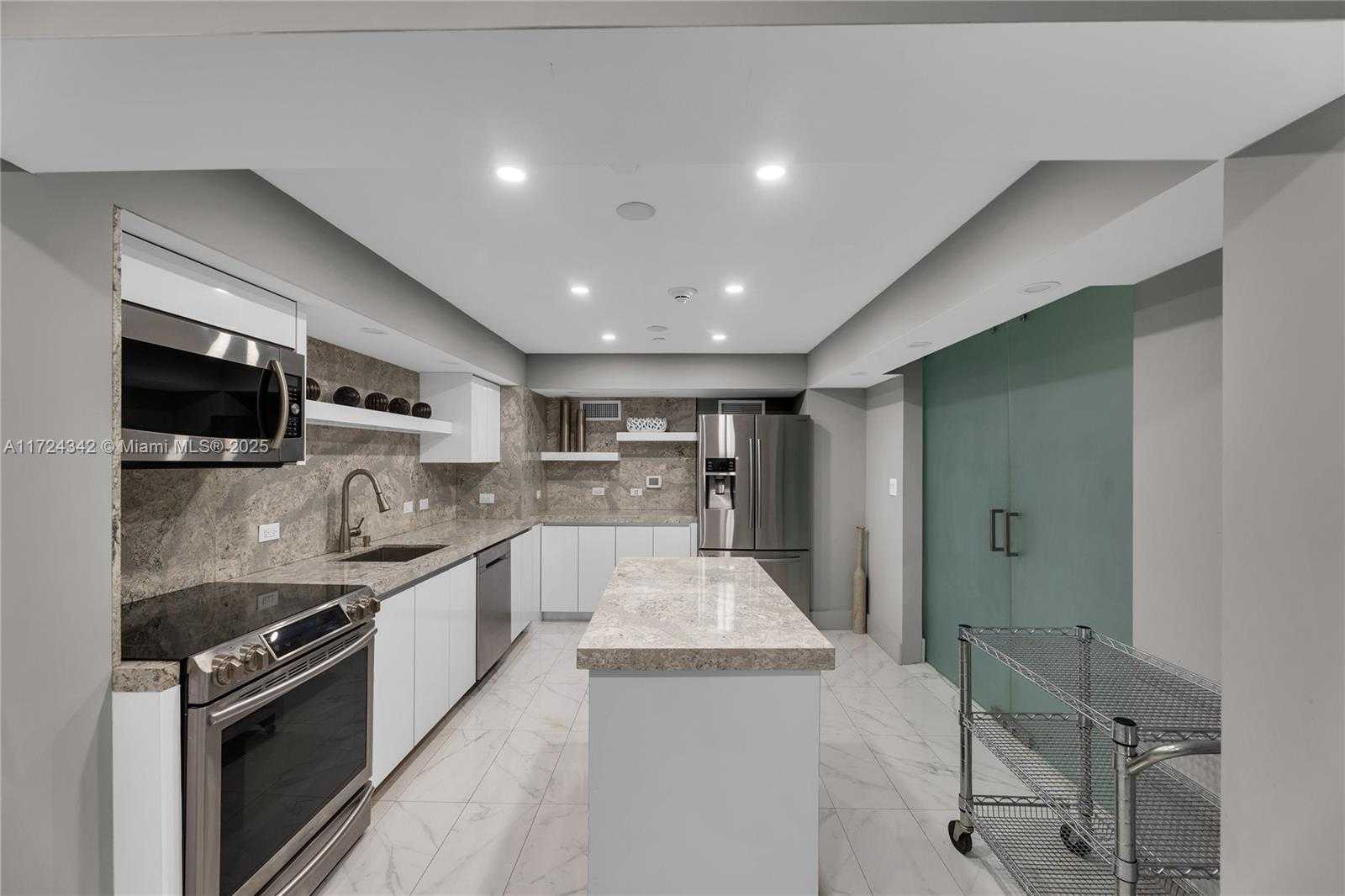 Small Image of 3535 SOUTH OCEAN DR #1602, Hollywood Number 31