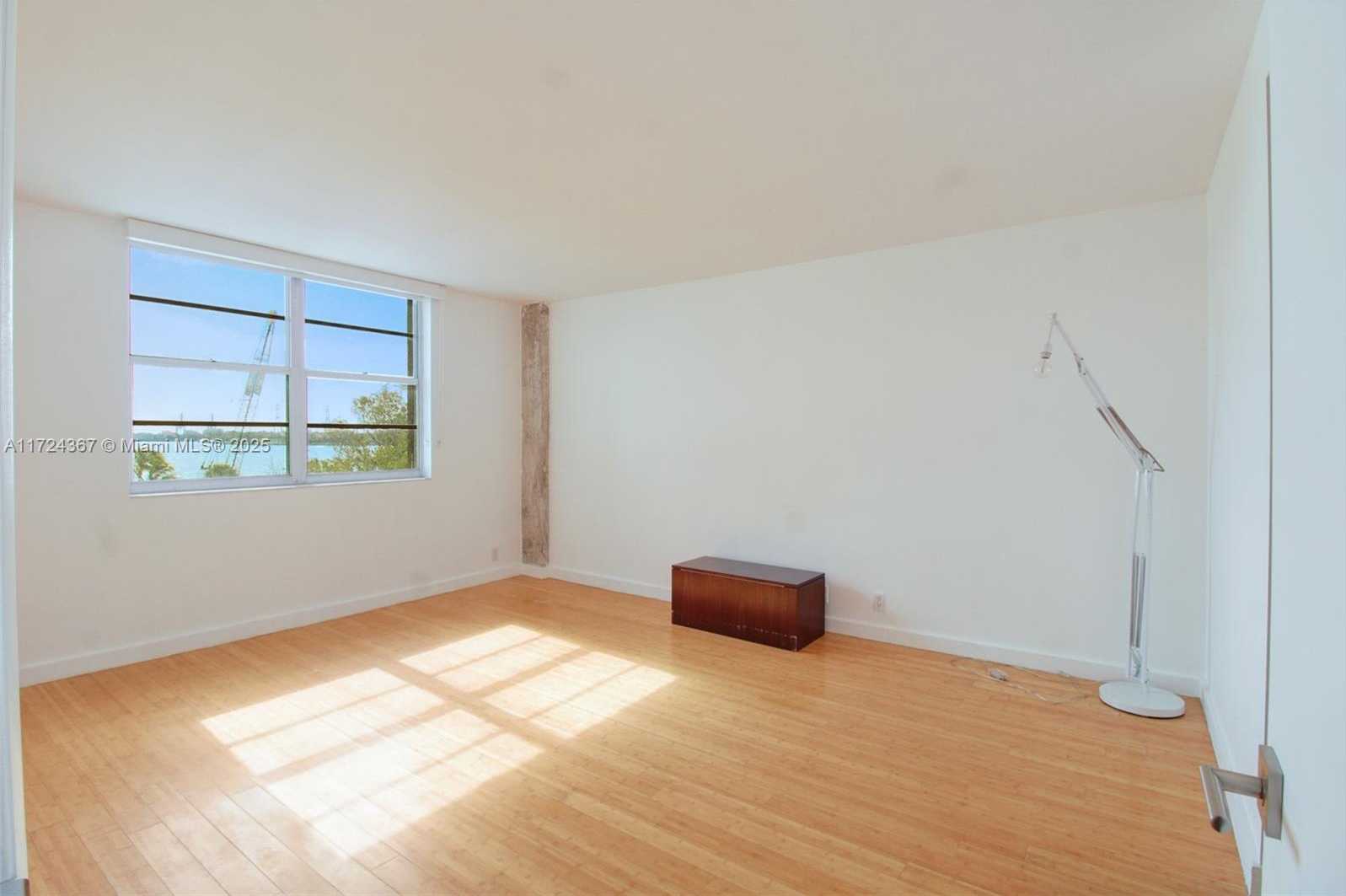 Small Image of 5 ISLAND AVE #4E, Miami Beach Number 12