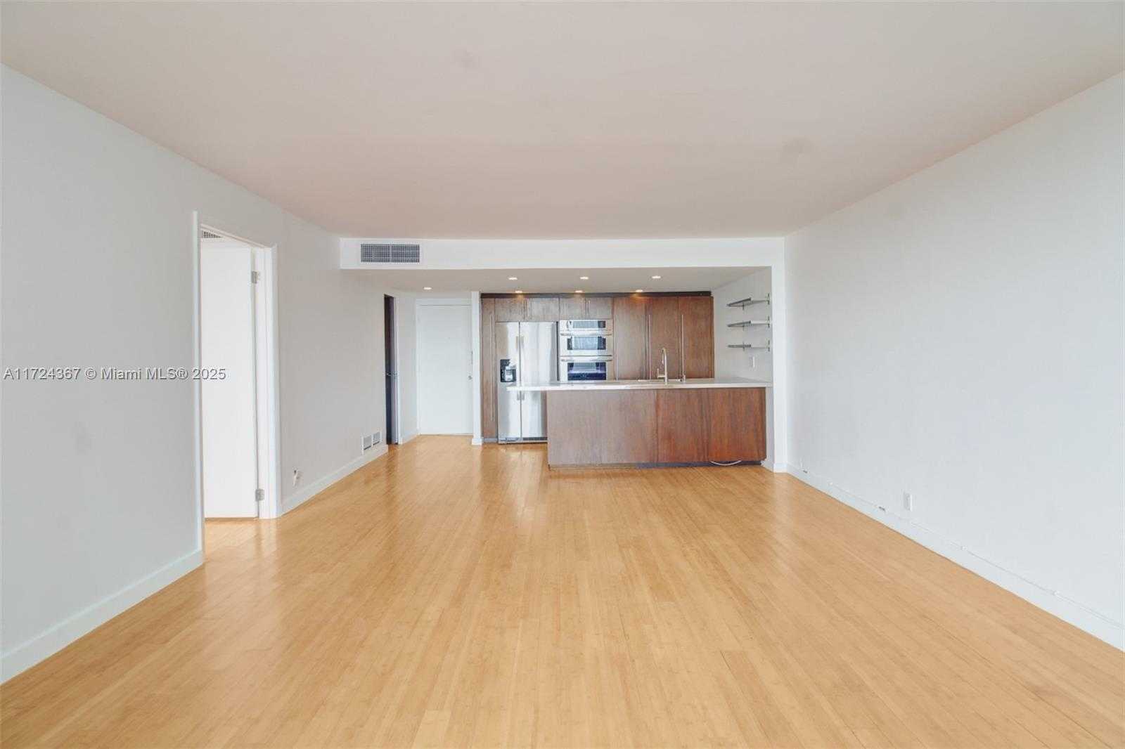 Small Image of 5 ISLAND AVE #4E, Miami Beach Number 6