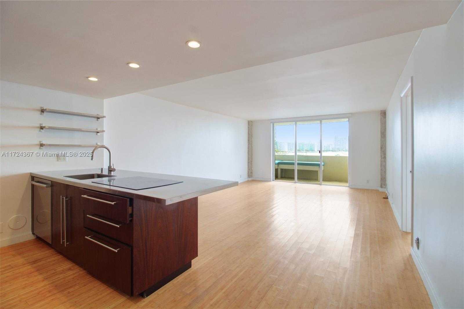 Small Image of 5 ISLAND AVE #4E, Miami Beach Number 8