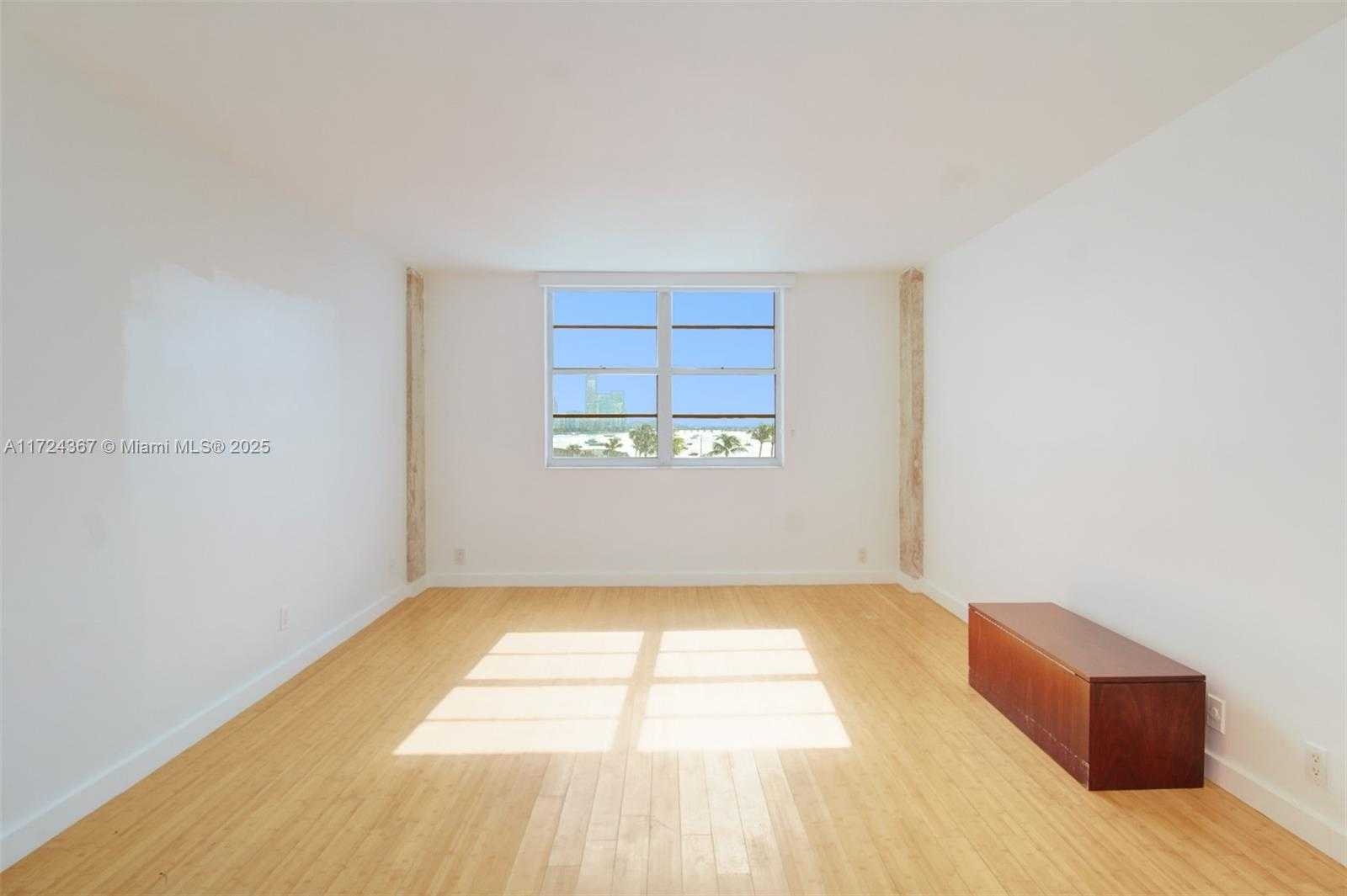 Small Image of 5 ISLAND AVE #4E, Miami Beach Number 9