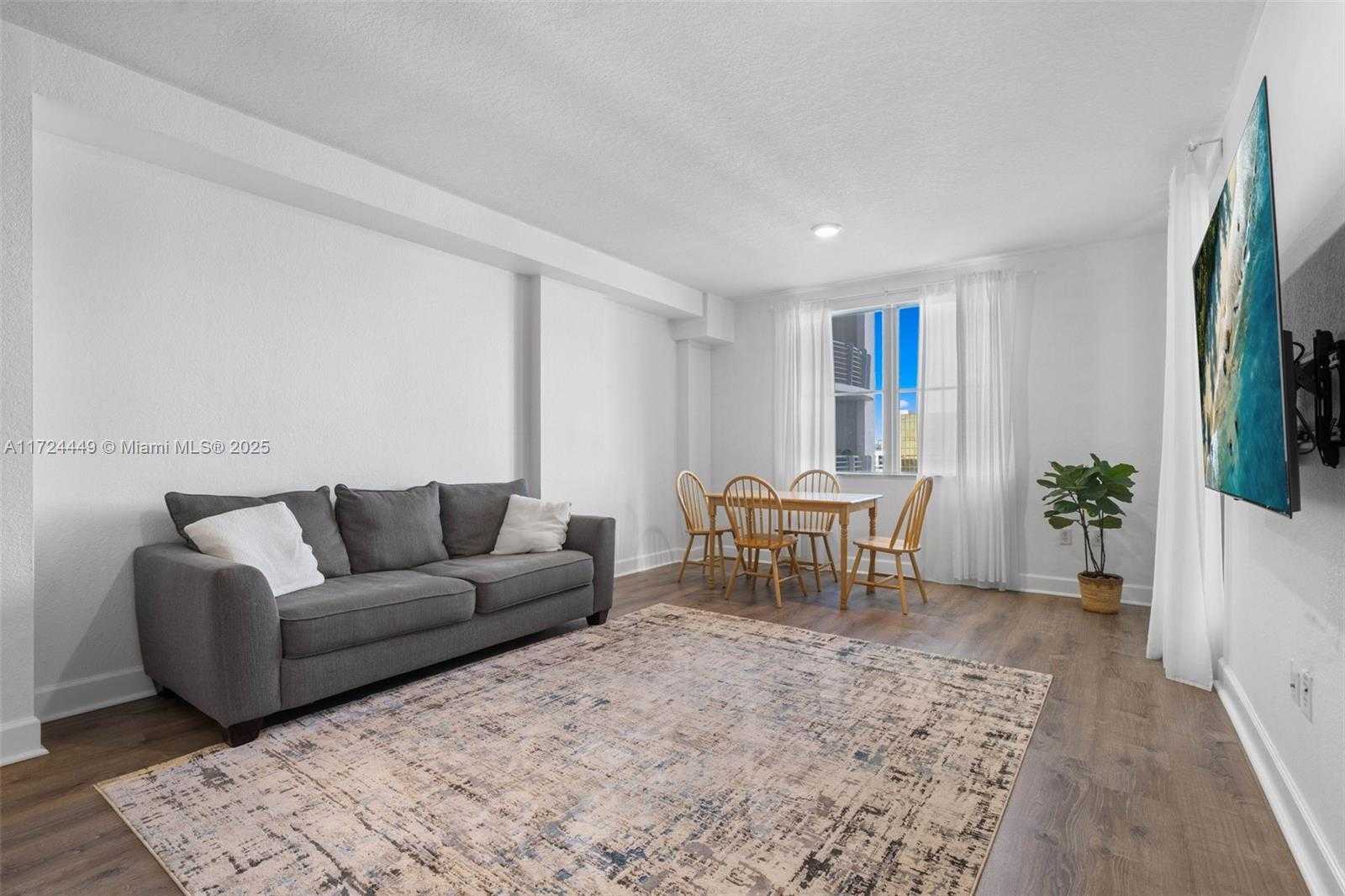 Small Image of 1830 RADIUS DR #903, Hollywood Number 15