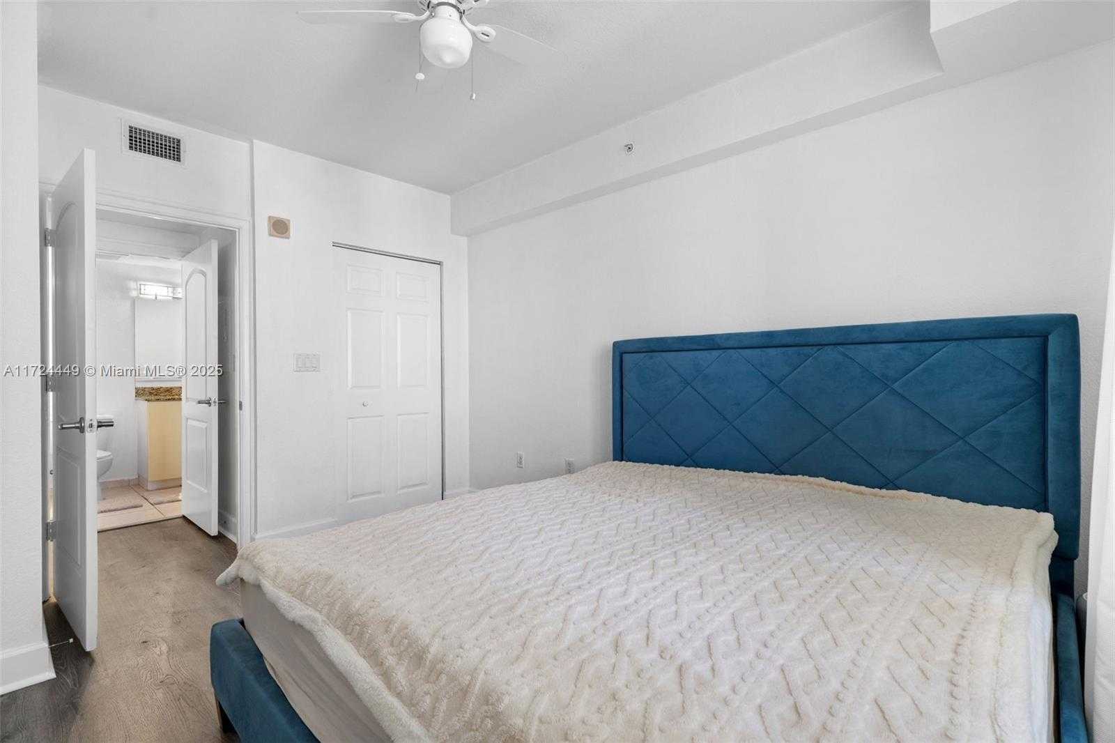 Small Image of 1830 RADIUS DR #903, Hollywood Number 16