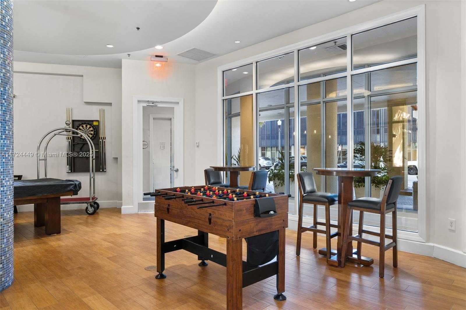 Small Image of 1830 RADIUS DR #903, Hollywood Number 37