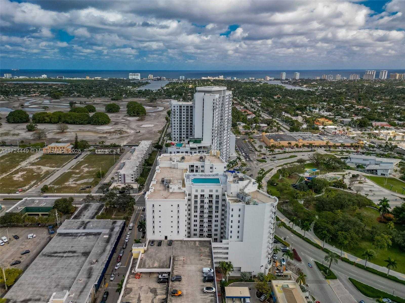 Small Image of 1830 RADIUS DR #903, Hollywood Number 46
