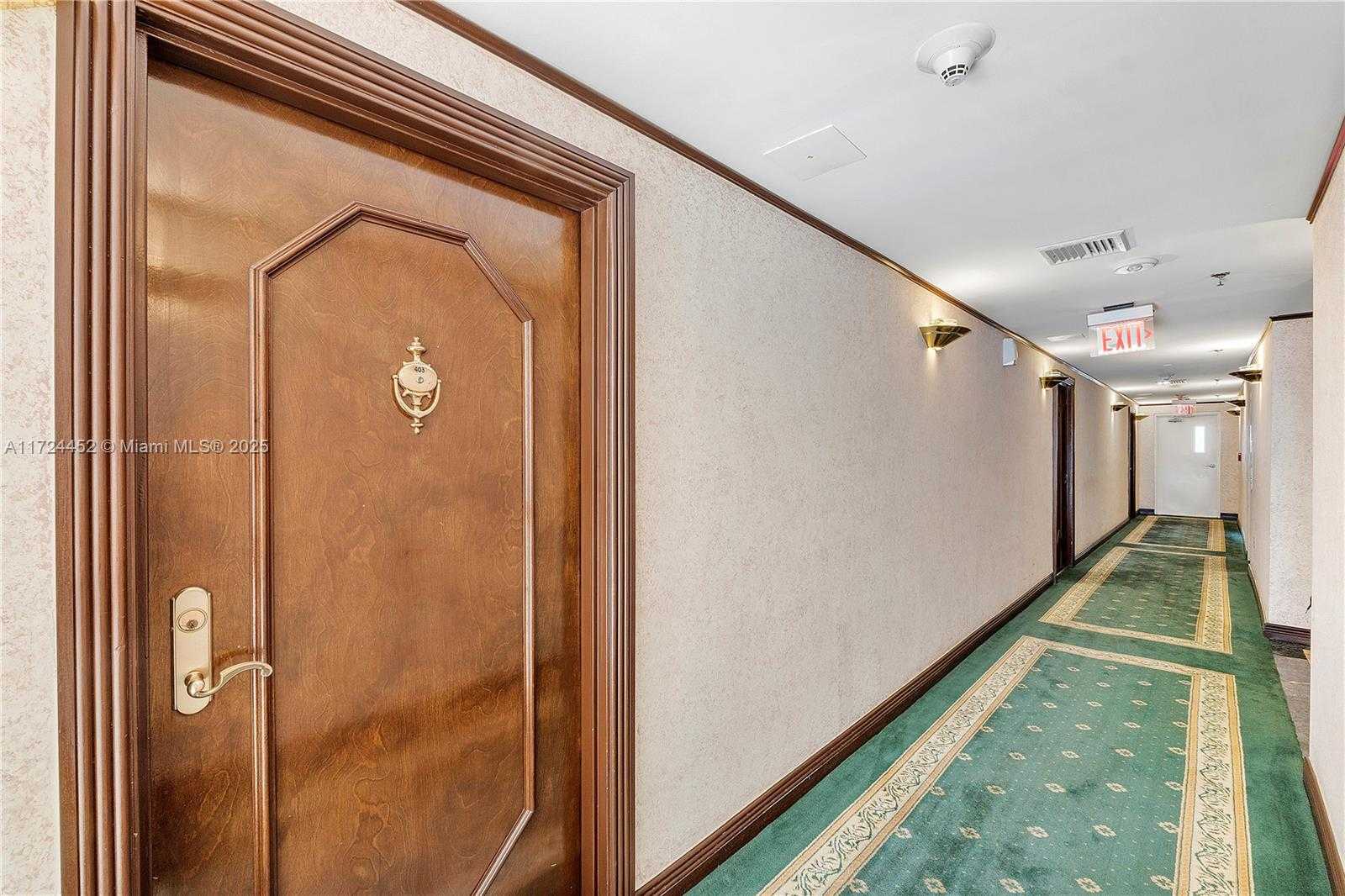 Small Image of 5757 COLLINS AVE #403, Miami Beach Number 21
