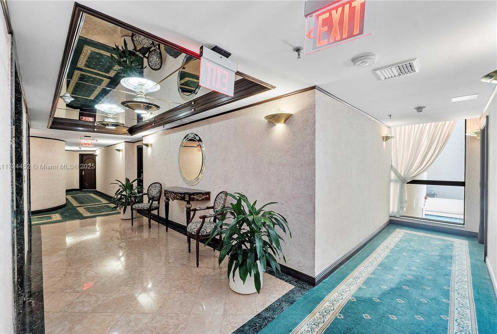 Small Image of 5757 COLLINS AVE #403, Miami Beach Number 23