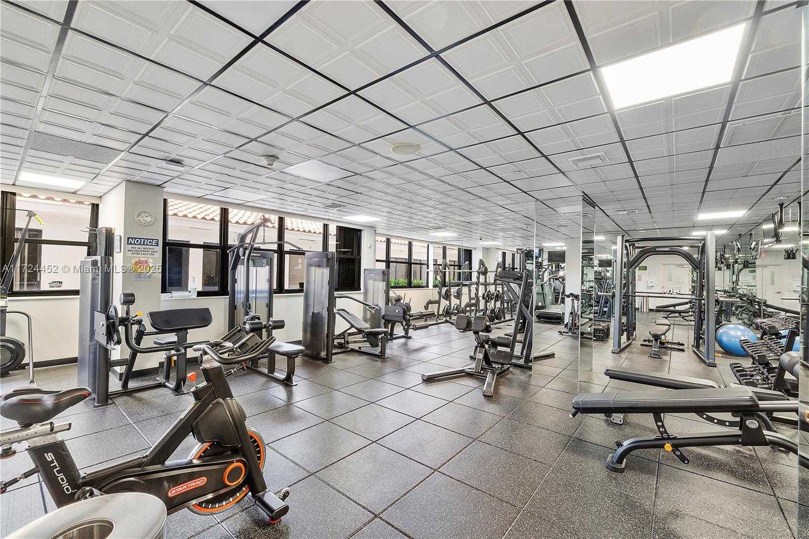 Small Image of 5757 COLLINS AVE #403, Miami Beach Number 28