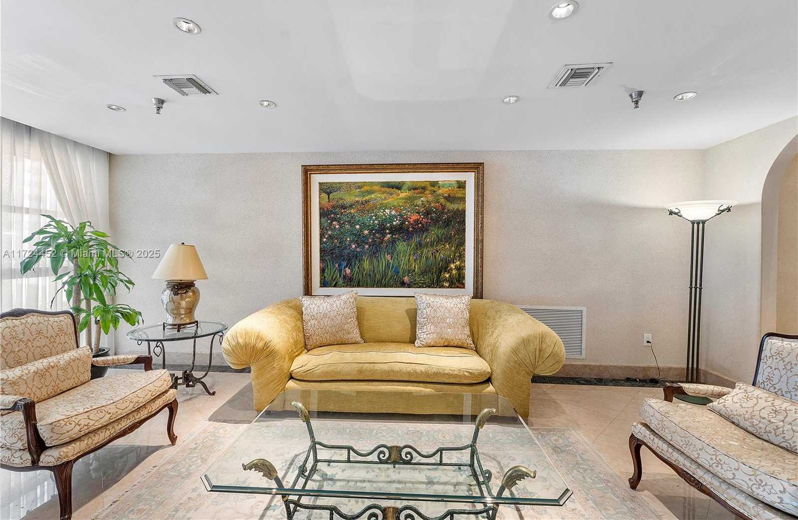 Small Image of 5757 COLLINS AVE #403, Miami Beach Number 37