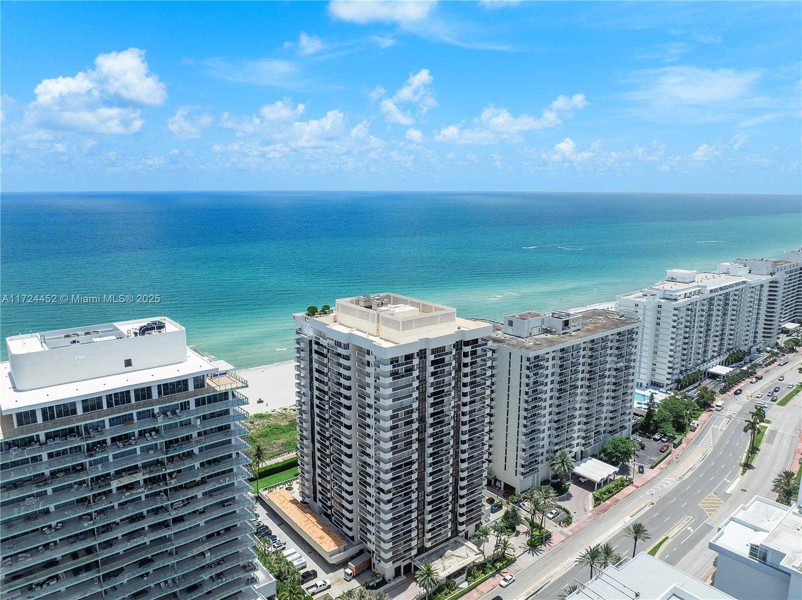 Small Image of 5757 COLLINS AVE #403, Miami Beach Number 41