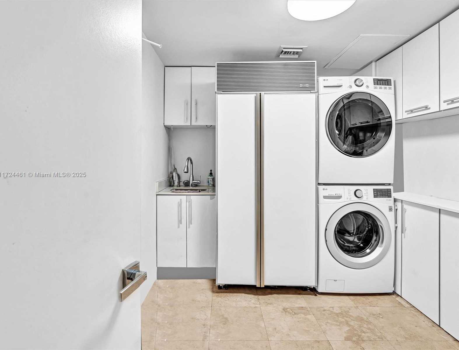 Small Image of 3201 NORTH EAST 183RD ST #1207, Aventura Number 5