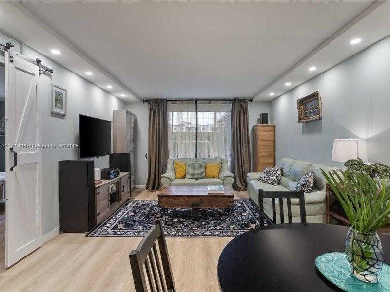 Small Image of 6193 ROCK ISLAND RD #105, Tamarac Number 3