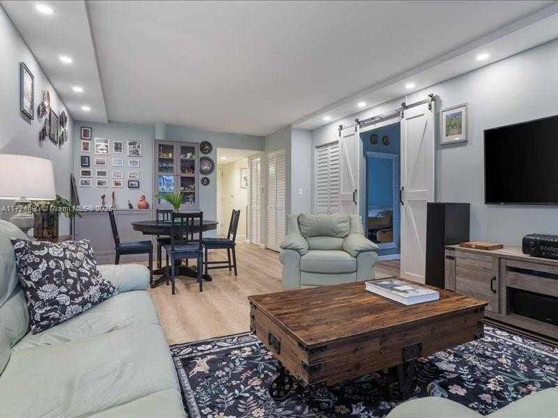 Small Image of 6193 ROCK ISLAND RD #105, Tamarac Number 7