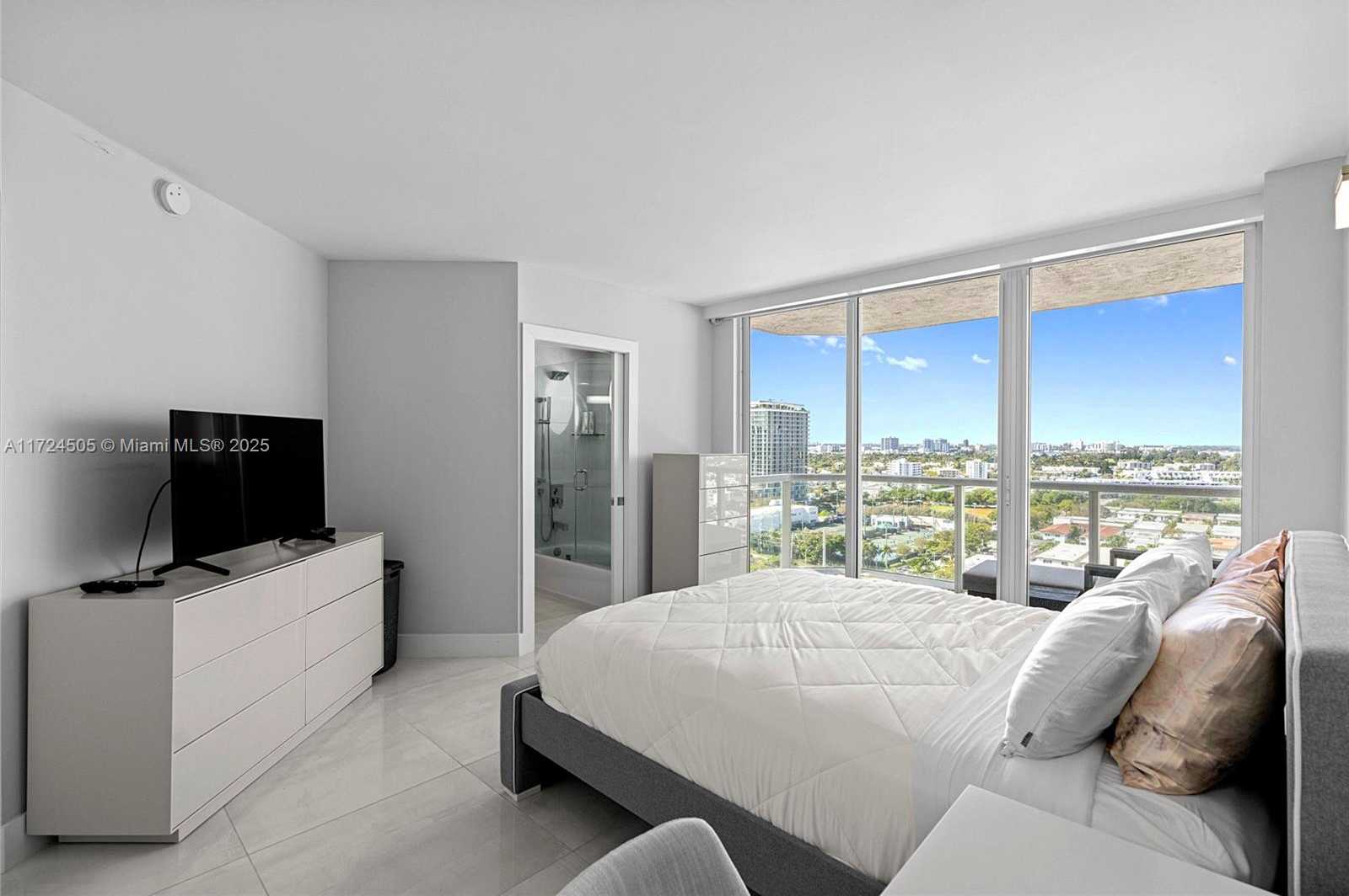 Small Image of 7330 OCEAN TER #19-C, Miami Beach Number 11